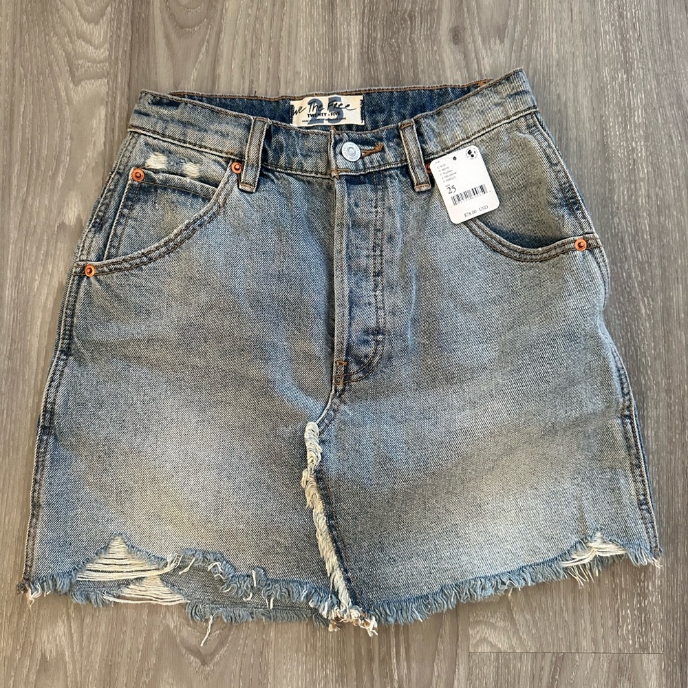 NWT- Free People We The Free Brea Denim Mini Short Cutoff Skirt, 25